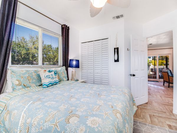 Cortez Lovely 2 Bedroom Vacation Home with Pool