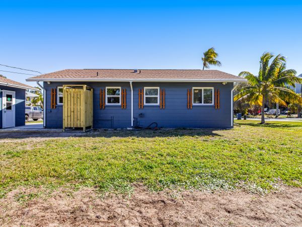 Cortez Lovely 2 Bedroom Vacation Home with Pool