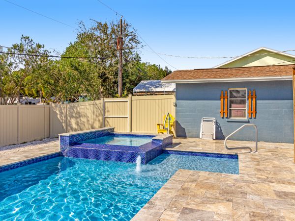 Cortez Lovely 2 Bedroom Vacation Home with Pool
