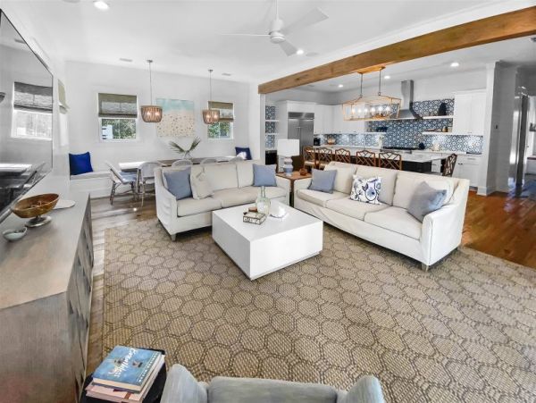 Spacious 5 Bedroom Vacation Home in Seagrove Beach