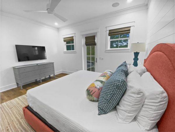 Spacious 5 Bedroom Vacation Home in Seagrove Beach