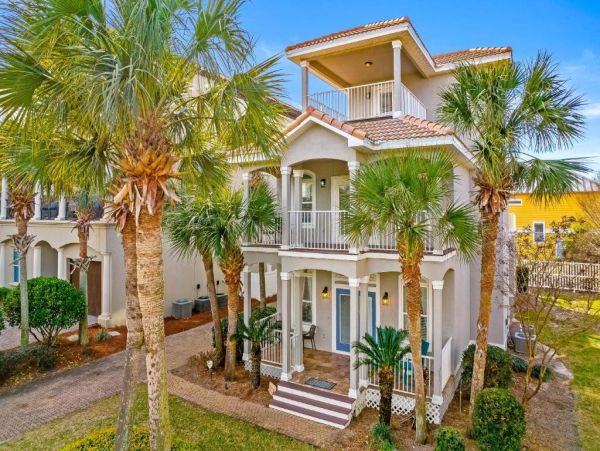 Miramar Vacation Rentals 4-Bedroom Beach Home with Private Pool & Gulf Views