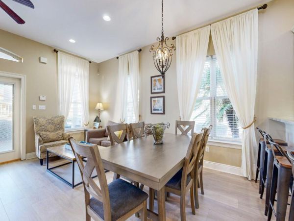 Miramar Vacation Rentals 4-Bedroom Beach Home with Private Pool & Gulf Views