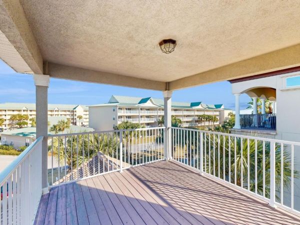 Miramar Vacation Rentals 4-Bedroom Beach Home with Private Pool & Gulf Views