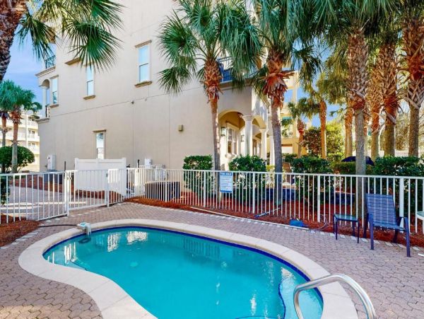 Miramar Vacation Rentals 4-Bedroom Beach Home with Private Pool & Gulf Views