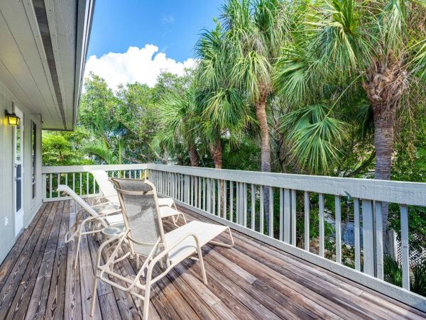 Captiva Vacation Home Two Bedroom walk to Beach
