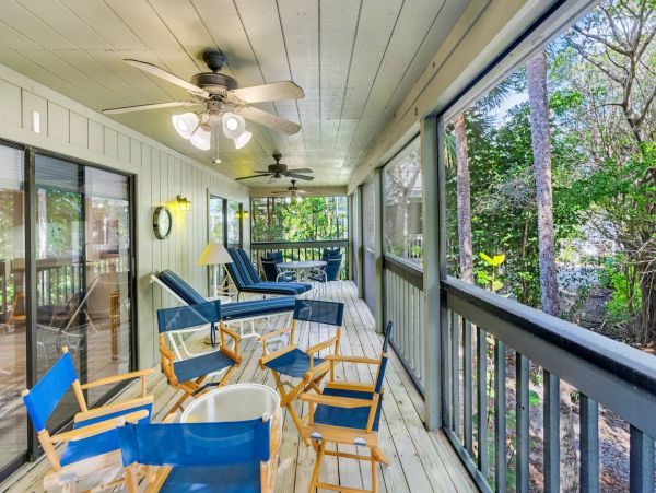 Captiva Vacation Home Two Bedroom walk to Beach