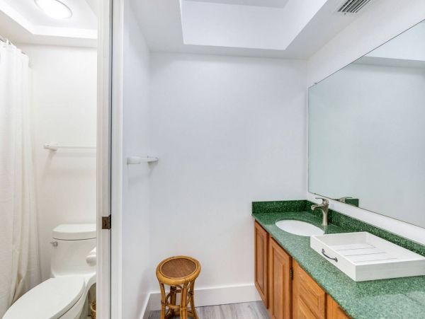 Captiva Vacation Home Two Bedroom walk to Beach