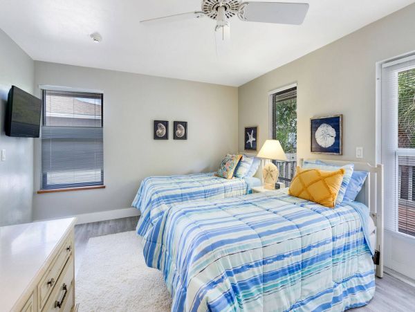 Captiva Vacation Home Two Bedroom walk to Beach