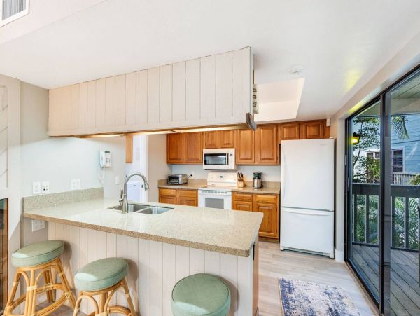 Captiva Vacation Home Two Bedroom walk to Beach
