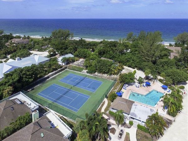 Captiva Vacation Home Two Bedroom walk to Beach