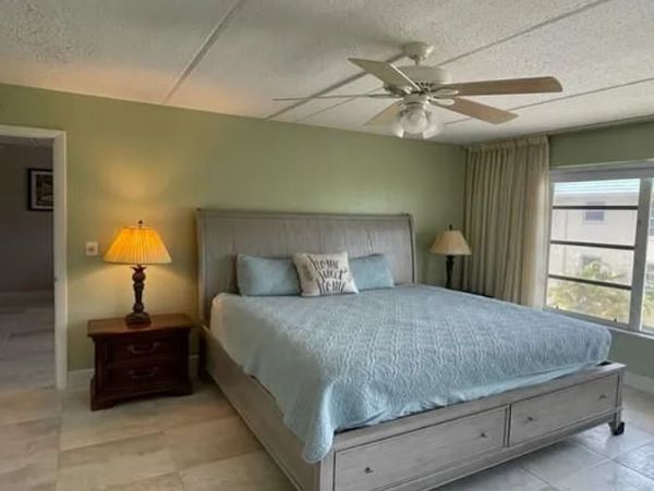 2 Bedroom Vacation Condo in Longboat Key Close to Beach