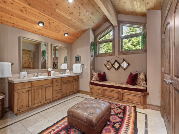 Mountain Chic Vacation Rental with 5 Bedrooms in Deer Valley