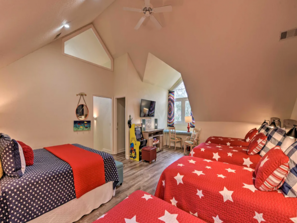 Hilton Head 4 Bedroom Vacation Rental with Pool