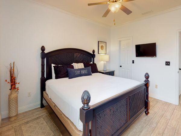 Destin Vacation Condo Six Bedroom