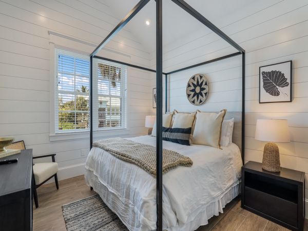 Luxury Anna Maria Island Vacation Pool Home Six Bedroom