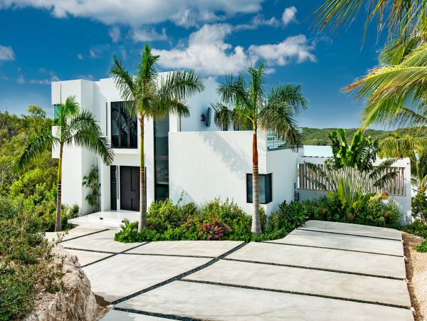 Beachfront Private Oasis in Turks and Caicos with Stunning Views