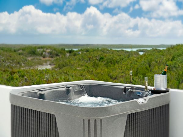 Beachfront Private Oasis in Turks and Caicos with Stunning Views