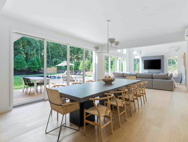 Modern 6 Bedroom Home with Private Pool