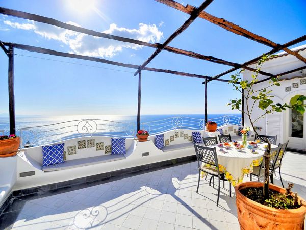 Lovely 3 Bedroom Vacation Villa in Positano with Private Pool