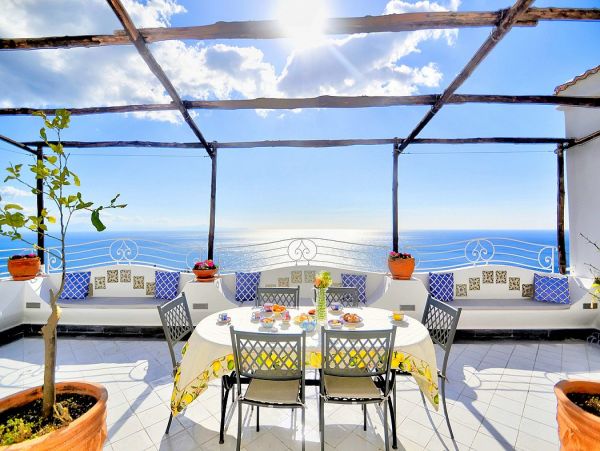 Lovely 3 Bedroom Vacation Villa in Positano with Private Pool