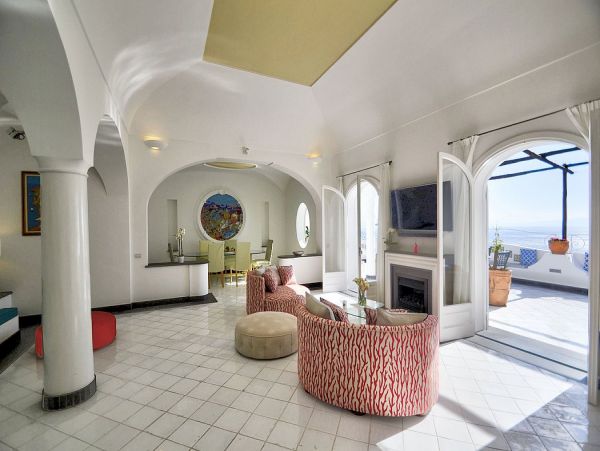 Lovely 3 Bedroom Vacation Villa in Positano with Private Pool