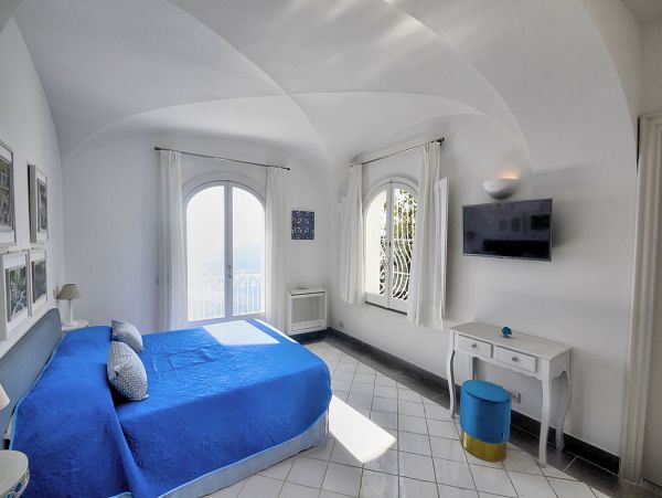 Lovely 3 Bedroom Vacation Villa in Positano with Private Pool
