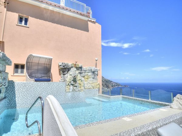 Praiano Vacation Home Four Bedroom