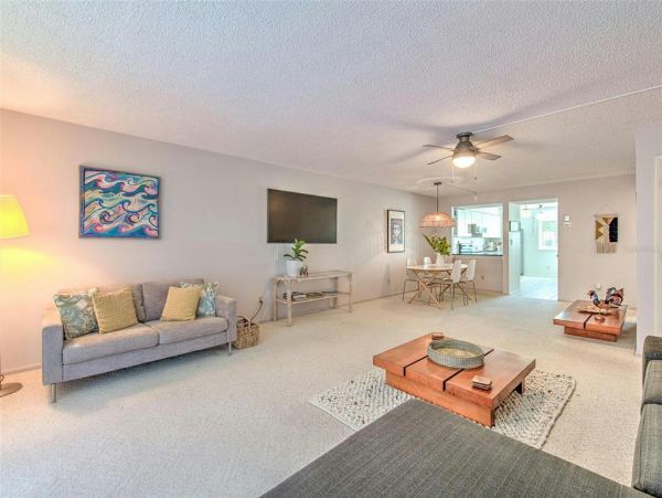 Spacious 2 Bedroom Vacation Rental in Longboat Key