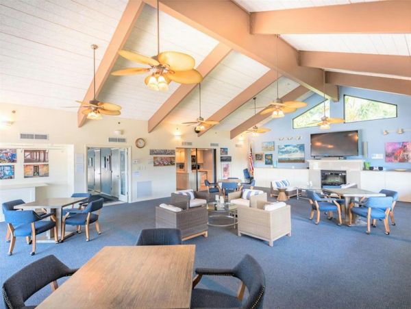 Spacious 2 Bedroom Vacation Rental in Longboat Key
