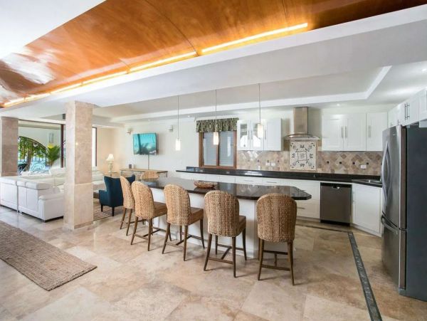Stunning Beachfront Vacation Villa in Saint Maarten Sleeps 12