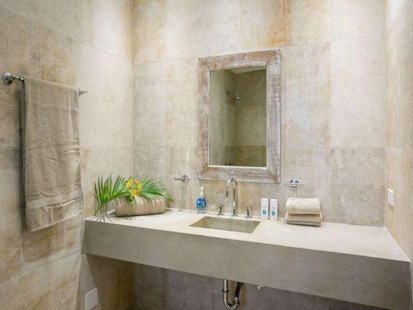 Stunning Beachfront Vacation Villa in Saint Maarten Sleeps 12