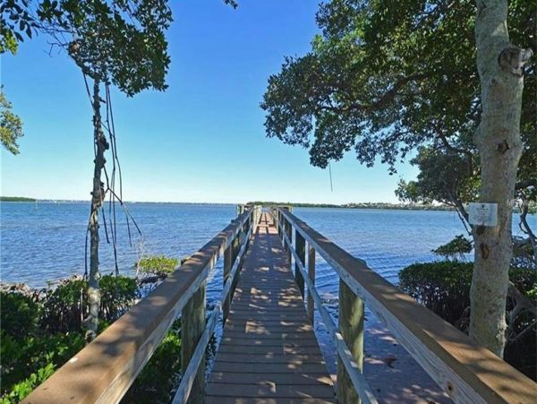 Lovely 2 Bedroom Vacation Rental in Longboat Key