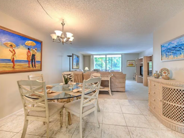 Lovely 2 Bedroom Vacation Rental in Longboat Key