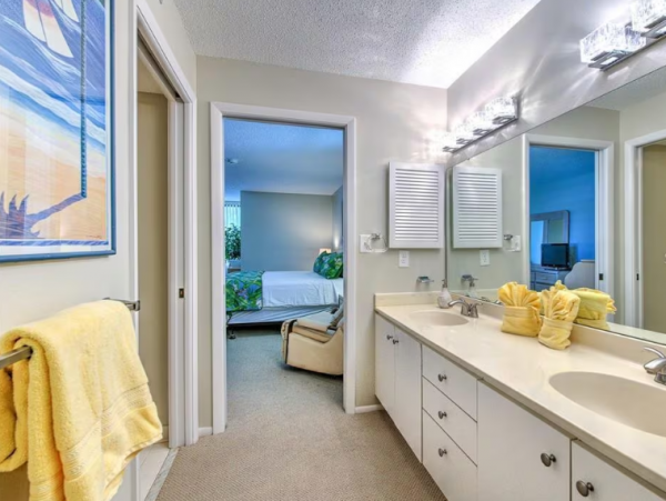 Lovely 2 Bedroom Vacation Rental in Longboat Key
