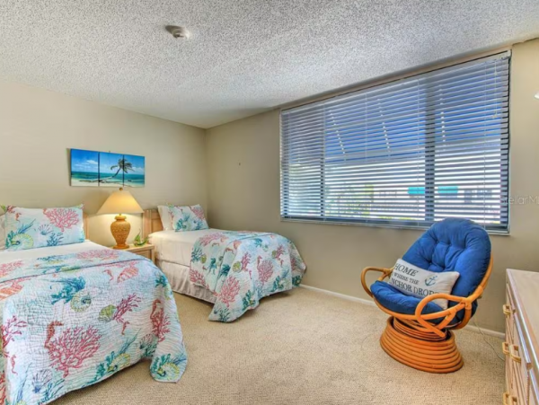 Lovely 2 Bedroom Vacation Rental in Longboat Key