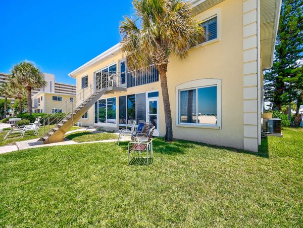 Direct Walk Out onto Siesta Key Beach