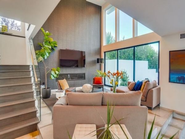 Modern Vacation Villa in Los Angeles with Private Pool