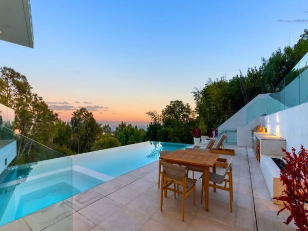 Slice of Paradise in Los Angeles with Private Pool Sleeps 8