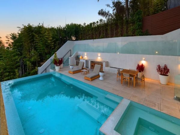 Slice of Paradise in Los Angeles with Private Pool Sleeps 8