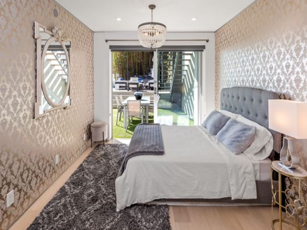 Stunning 4 Bedroom Vacation villa in Los Angeles with Pool