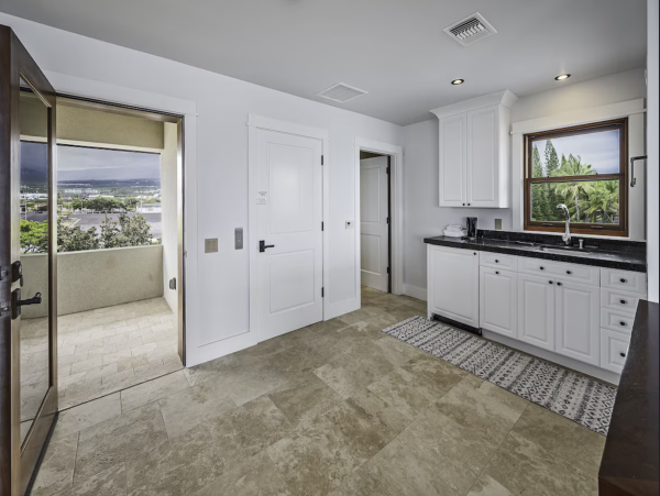 Kailua-Kona Upscale Vacation Rental 180 Degrees Oceanfront Shoreline.