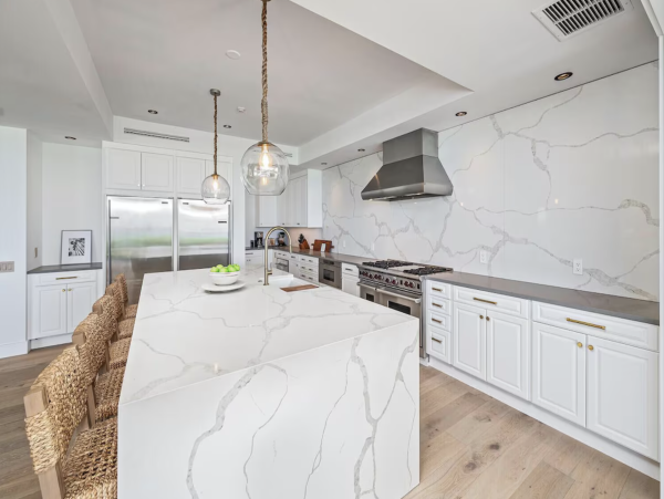 Kailua-Kona Upscale Vacation Rental 180 Degrees Oceanfront Shoreline.