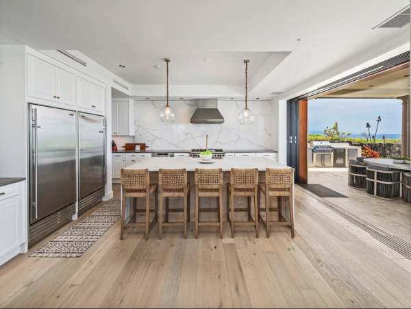 Kailua-Kona Upscale Vacation Rental 180 Degrees Oceanfront Shoreline.