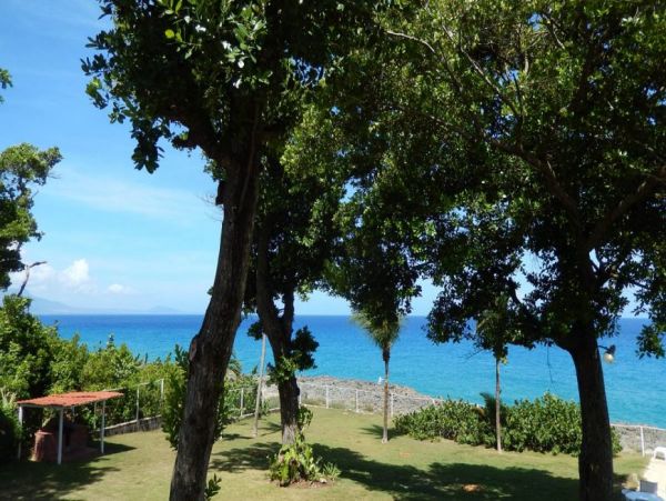 Oceanfront 7 Bedroom Vacation Villa with Private Pool