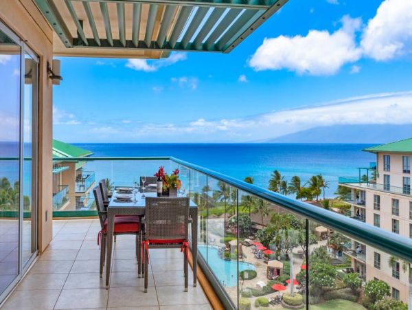 Sky-High Luxury: Maui Oceanfront Retreat with Stunning Views