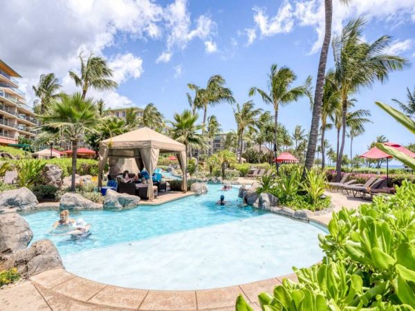 Sky-High Luxury: Maui Oceanfront Retreat with Stunning Views