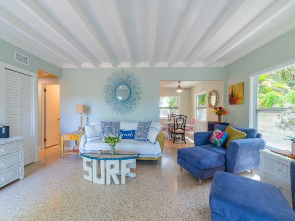 Waterfront Three Bedroom Vacation Rental in Siesta Key
