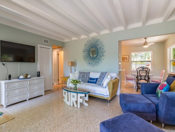 Waterfront Three Bedroom Vacation Rental in Siesta Key