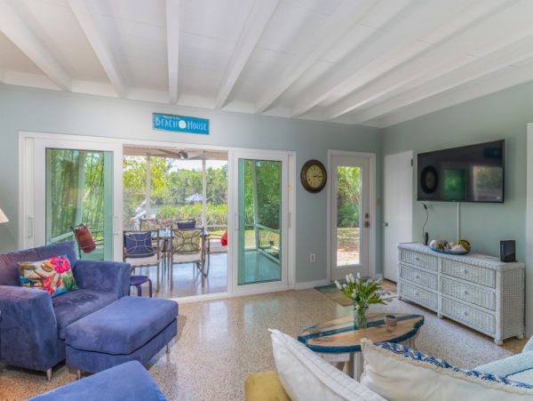 Waterfront Three Bedroom Vacation Rental in Siesta Key